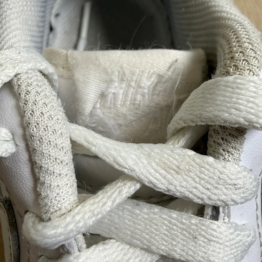 Nike Air Force 1 Low '07 Womens Size 7.5 Triple White Sneakers‎ DD8959-100